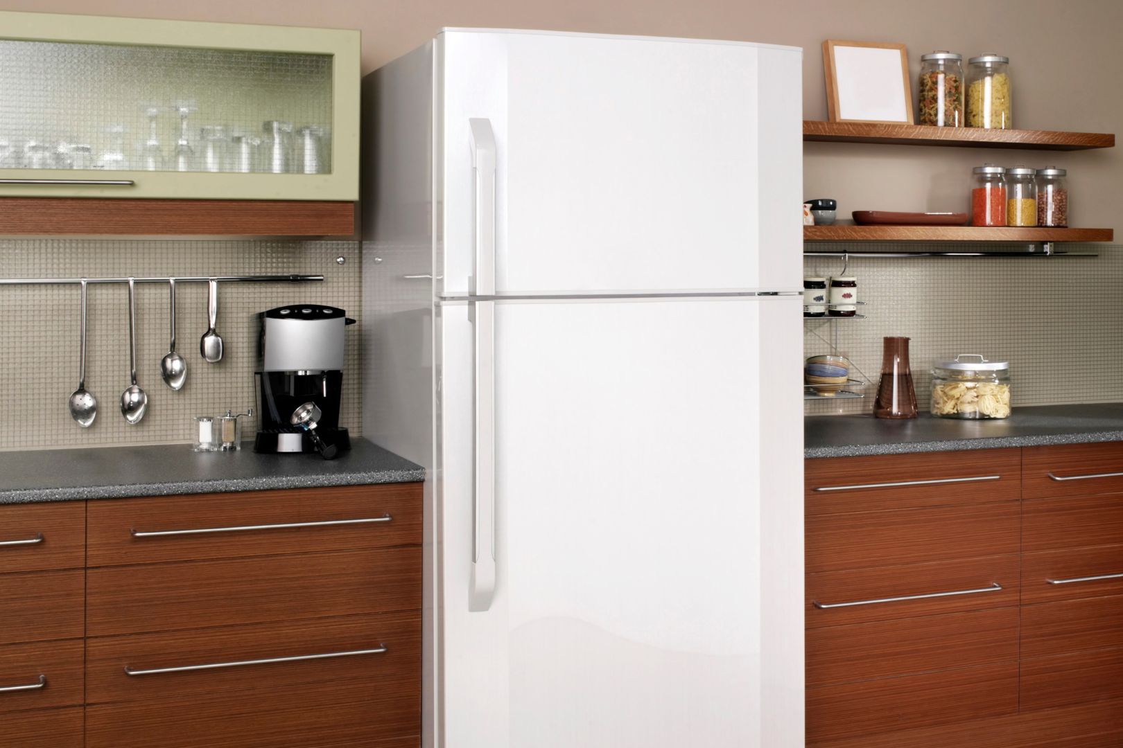 Geladeira Nova Queimou na Mudanca Causas mais Comuns e Como Agir