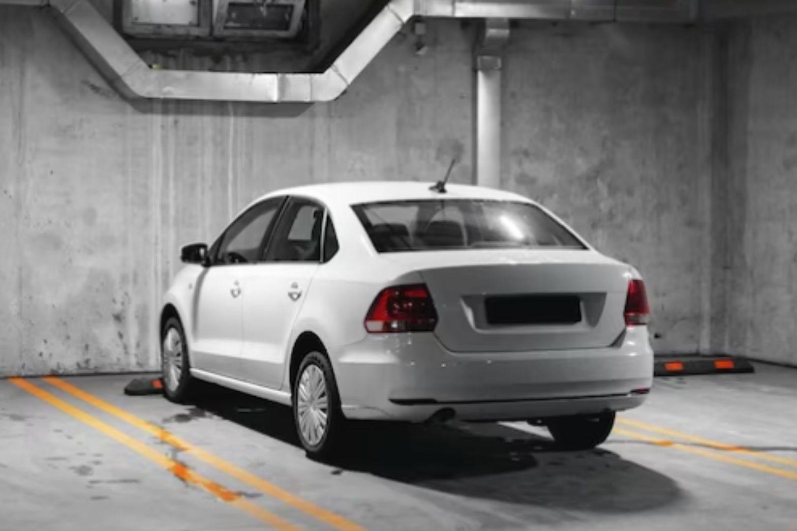 o que fazer com carro preso na garagem sem dar partida