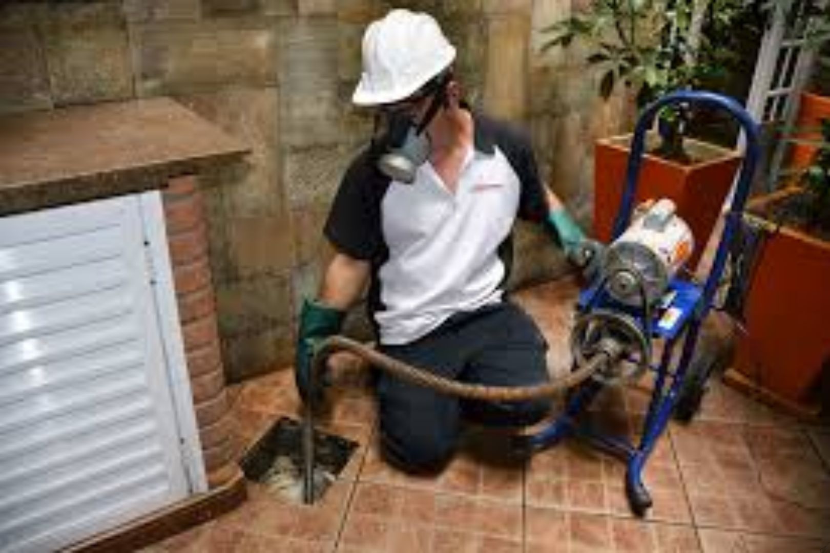 Como desentupir encanamento com pressao de agua